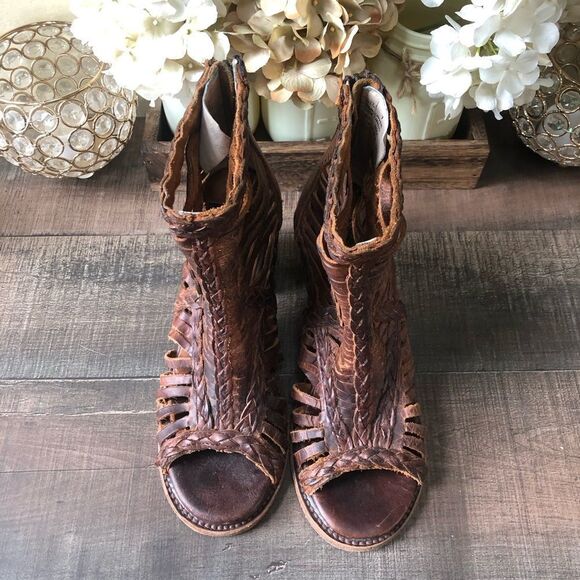 Freebird Bella Ankle Boots - Picture 3 of 10